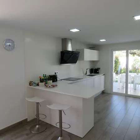 Coral Apartment 4*