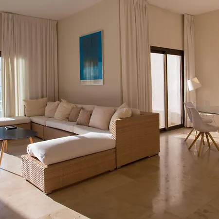 Coral 4*