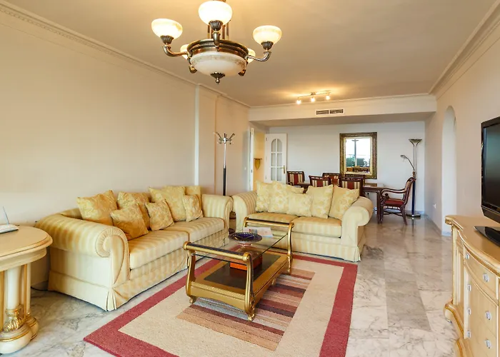 كورال بيتش الفندقية بخدمة ذاتية 4*