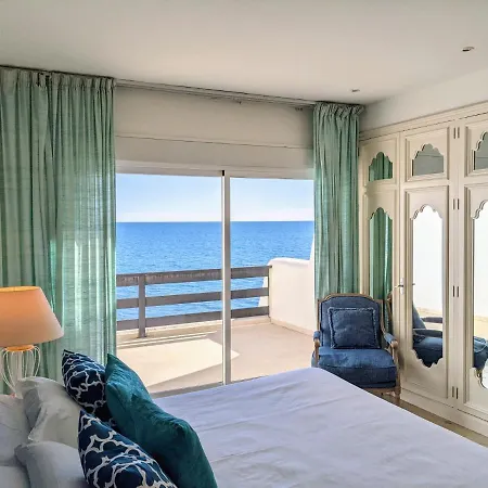 Coral Apartment