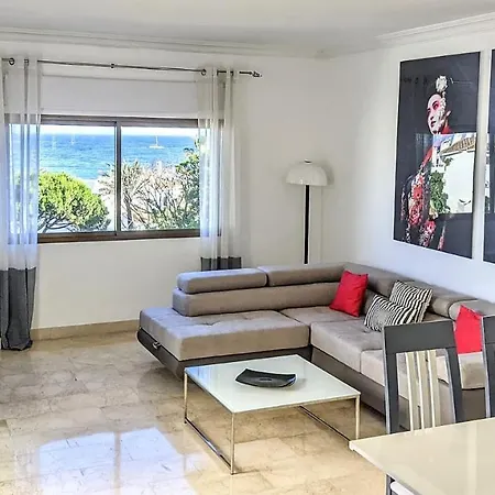 Coral Apartment
