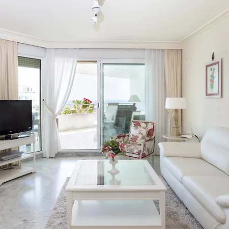 Coral Apartment