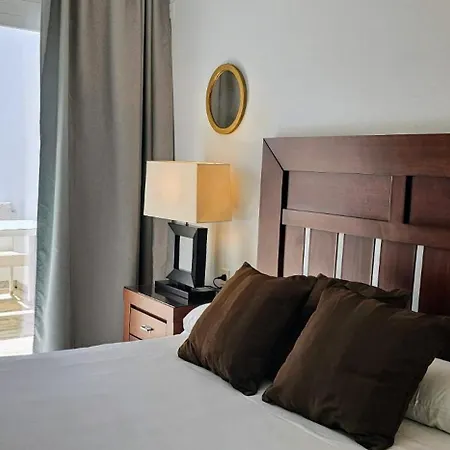 Διαμέρισμα Coral 4*