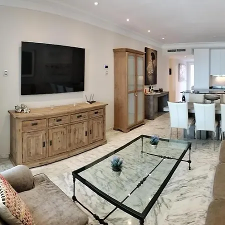 Coral Apartment