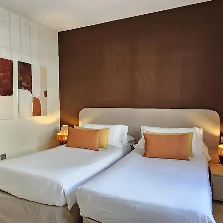 Coral 4* Μαρμπέλλα