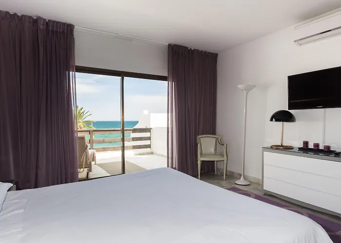 Διαμέρισμα Coral 4*