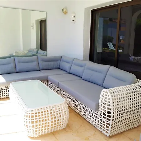 Coral Apartman 4*
